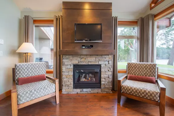 Mayne Island, BC V0N 2J1,494 Arbutus DR #110D1