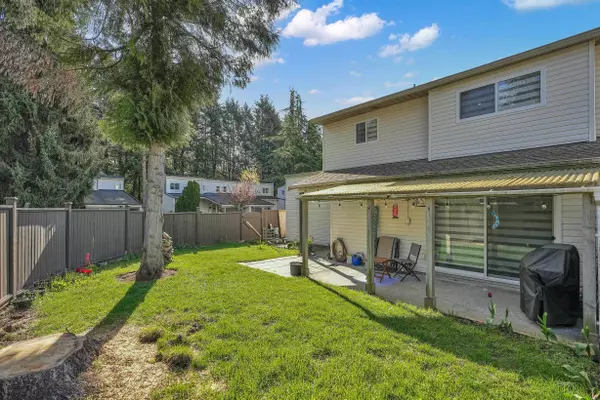 Surrey, BC V3W 5C3,8555 King George BLVD #23