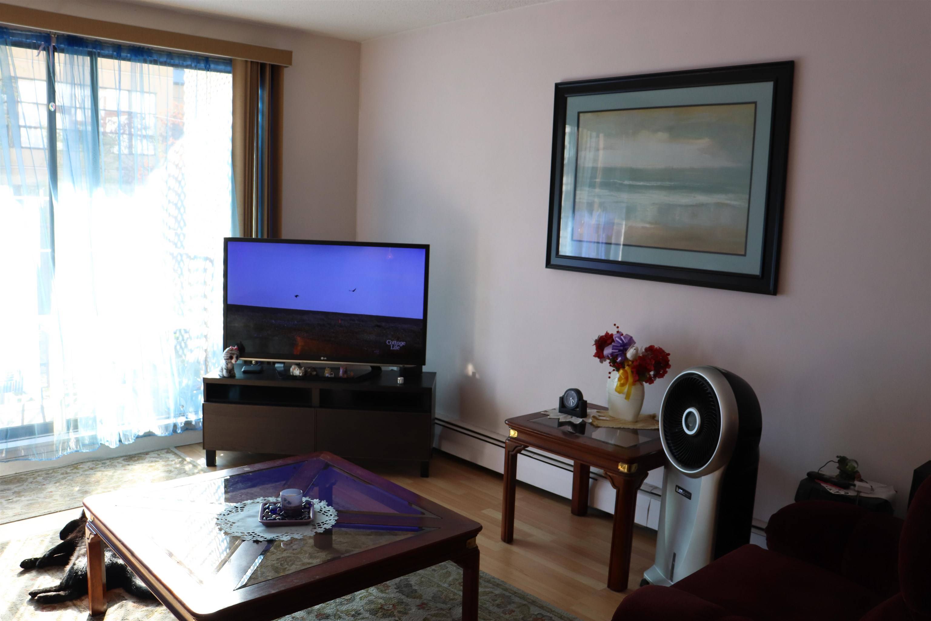 North Vancouver, BC V7M 3C8,131 W 4th ST #111