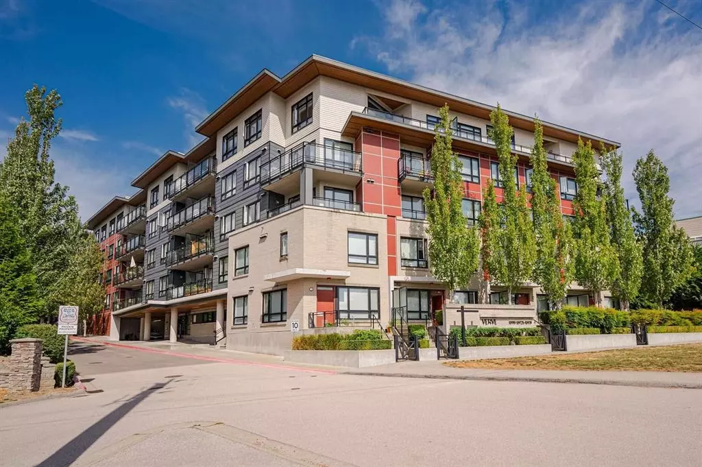 Surrey, BC V3T 4E6,13931 Fraser HWY #105