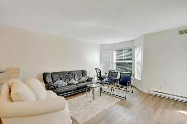 Surrey, BC V3R 0T9,15140 108th AVE #109