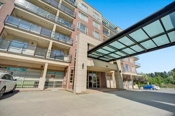 Surrey, BC V3T 0E1,14333 104 AVE #512