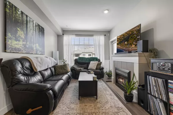 Port Coquitlam, BC V3C 2A1,2353 Marpole AVE #215