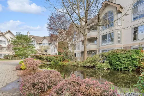 Surrey, BC V3W 1G9,7171 121 ST #303