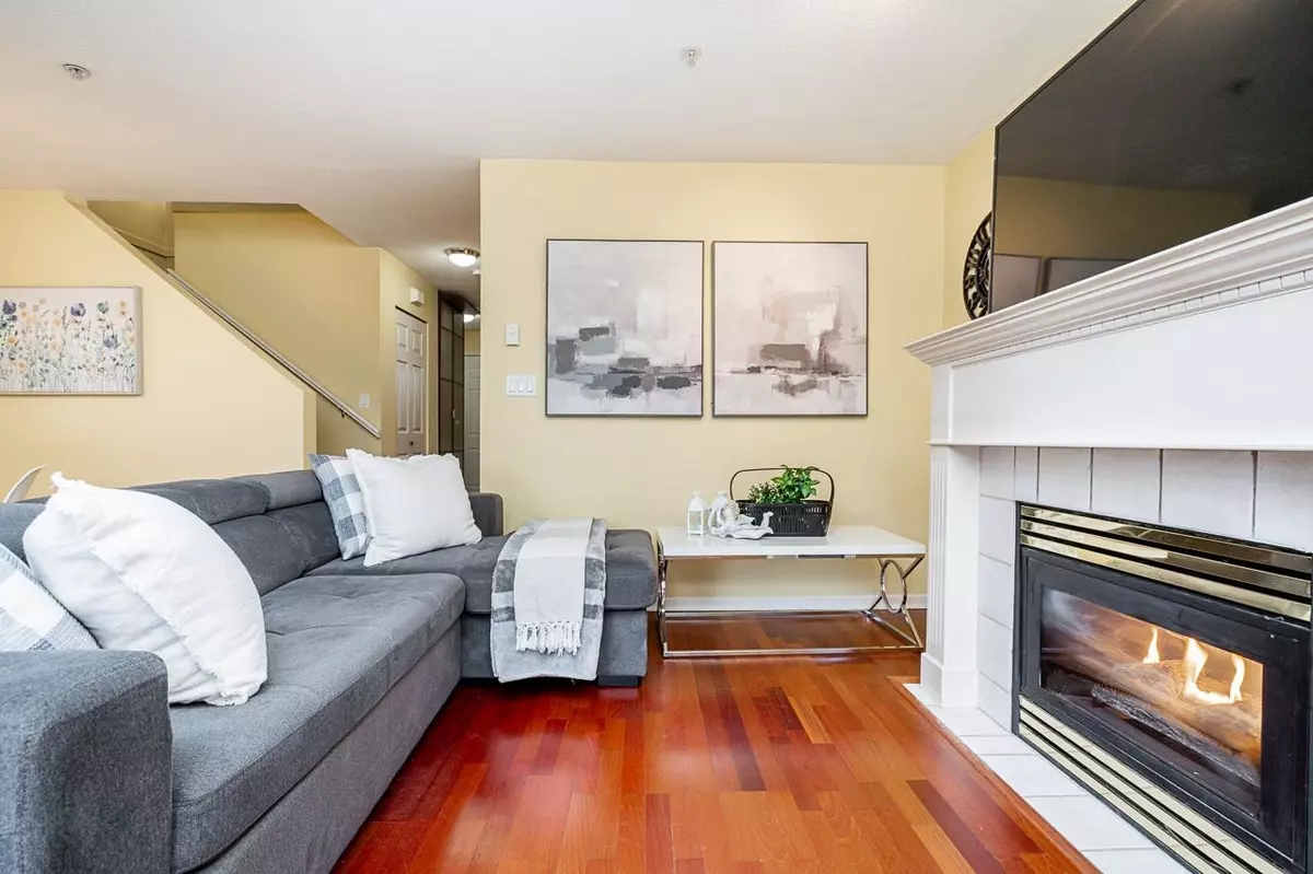 Surrey, BC V3R 0W8,15258 105 AVE #101