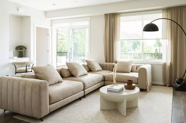 Surrey, BC V0V 0V0,1833 165a ST #120