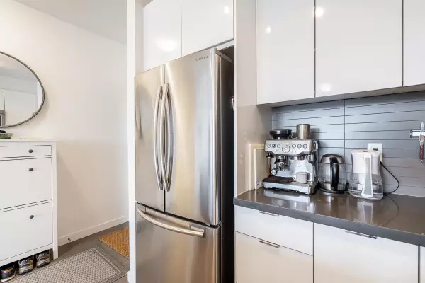 Surrey, BC V3Z 0N7,15168 33 AVE #324