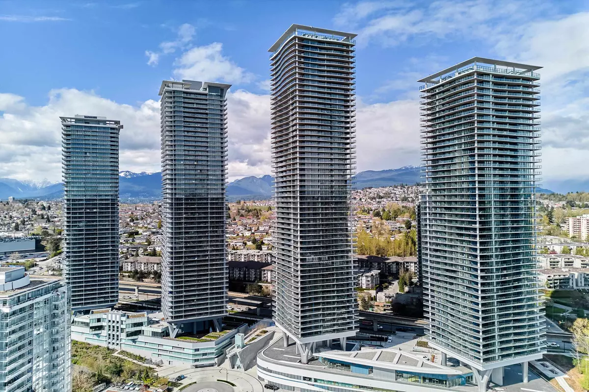 Burnaby, BC V5C 0M8,4880 Lougheed HWY #907