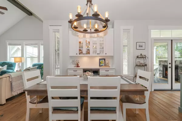 Cultus Lake, BC V2R 0Z4,43413 Old Orchard LN