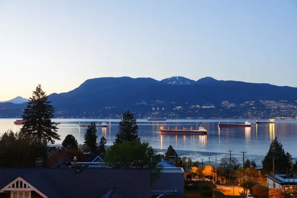 Vancouver, BC V6R 1N4,4606 W 3rd AVE