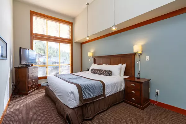 Whistler, BC V8E 0N7,2036 London LN #525