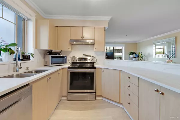 New Westminster, BC V3L 0A3,244 Sherbrooke ST #2208