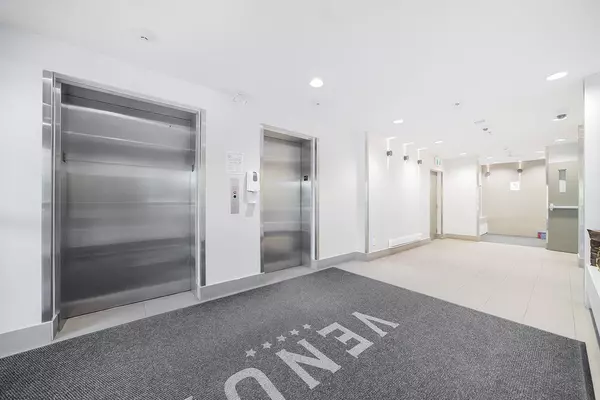 Surrey, BC V3T 0L9,13768 108 AVE #504