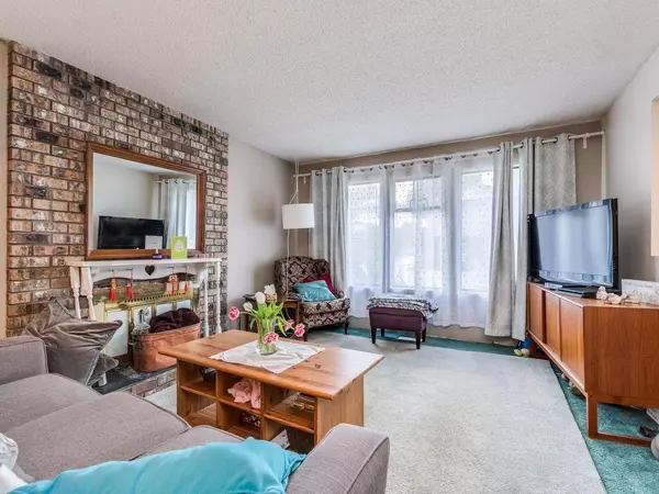 Coquitlam, BC V3E 1V7,1267 Oxbow WAY