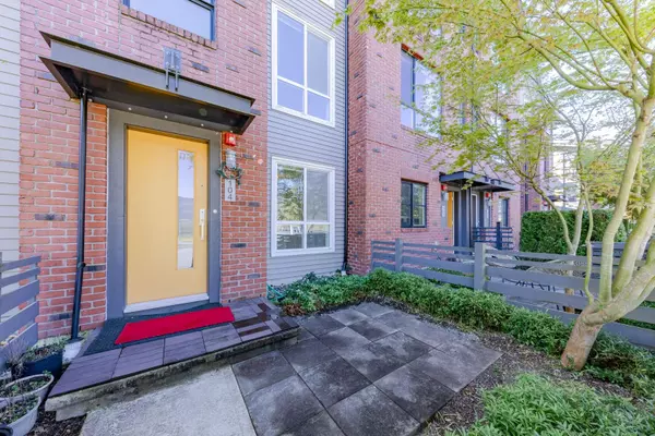 Port Coquitlam, BC V3B 0M4,2380 Ranger LN #104