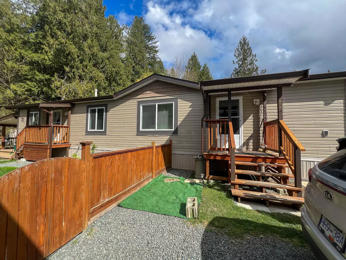 Cultus Lake, BC V2R 5B1,3942 Columbia Valley RD #12