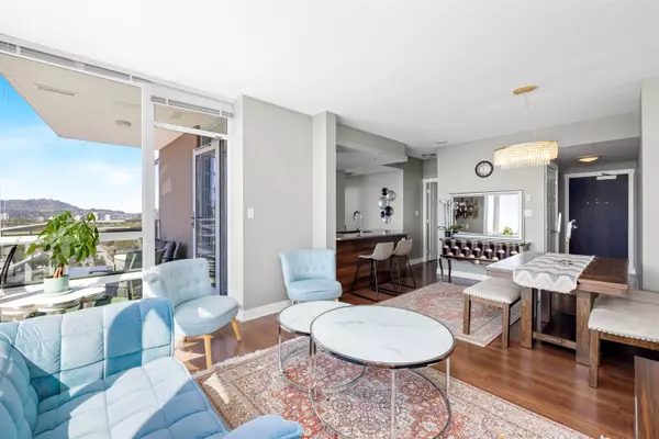 Coquitlam, BC V3B 0C4,2968 Glen DR #2901