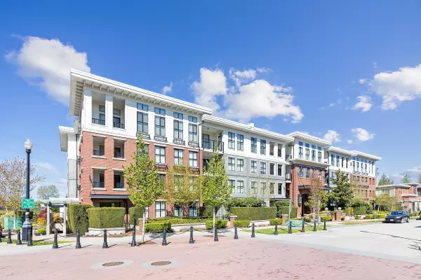 Surrey, BC V3Z 0L3,3323 151 ST #118