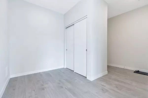 Surrey, BC V3R 0G8,10838 Whalley BLVD #526