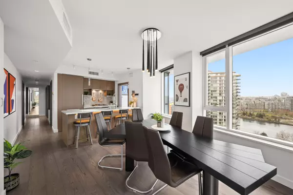 Vancouver, BC V6B 0P4,68 Smithe ST #1809