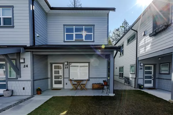 Gibsons, BC V0N 1V7,950 Woodsworth RD #25