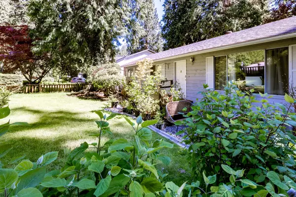 Roberts Creek, BC V0N 2W4,2647 Manatee RD