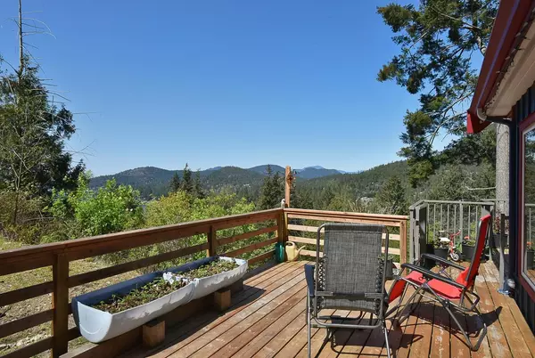 Madeira Park, BC V0N 2H0,5280 Cecil Hill RD