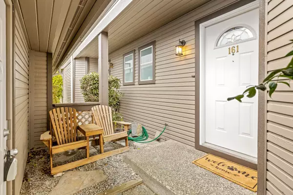 Port Coquitlam, BC V3C 5R3,1140 Castle CRES #161