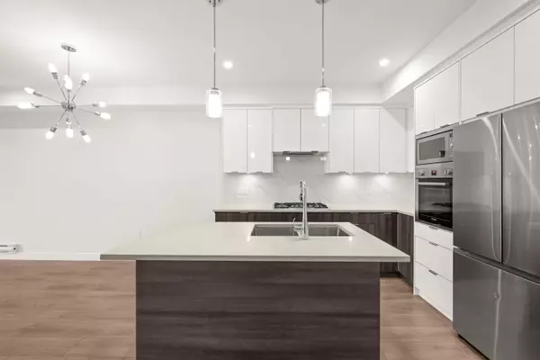 Surrey, BC V3S 0B6,14438 72 AVE #410