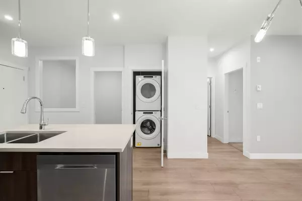 Surrey, BC V3S 0B6,14438 72 AVE #410