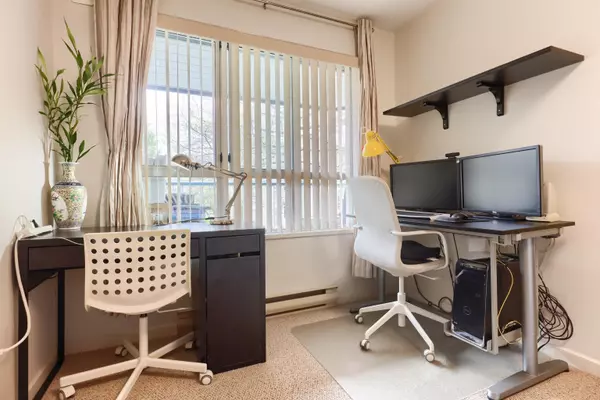 Richmond, BC V6Y 3V6,8600 General Currie RD #205