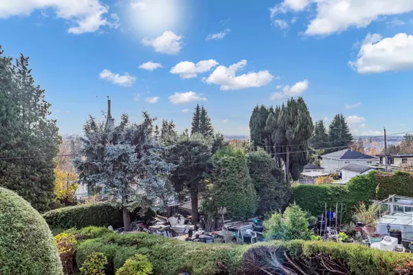 Vancouver, BC V5P 2P8,2348 Harrison DR