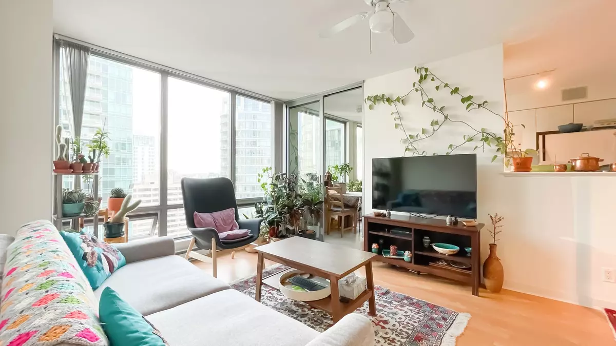 Vancouver, BC V6E 4R3,1288 W Georgia ST #2605