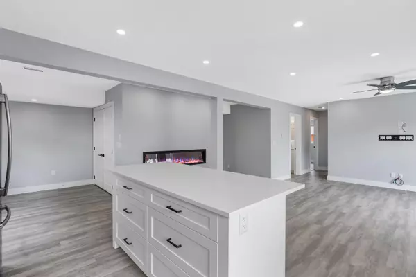 Abbotsford, BC V2S 6S3,34202 Renton ST