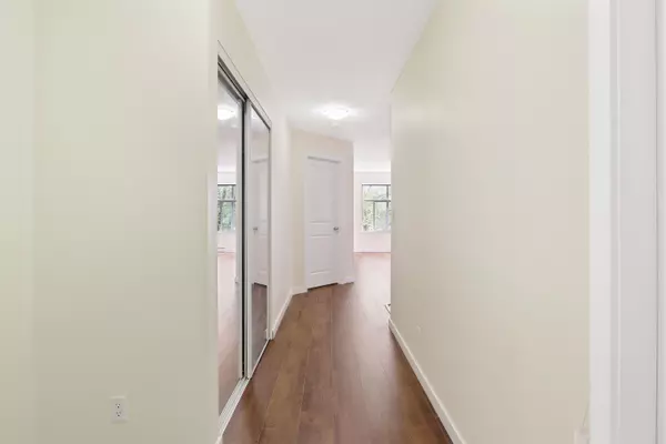 Surrey, BC V3R 0X7,14885 105 AVE #210