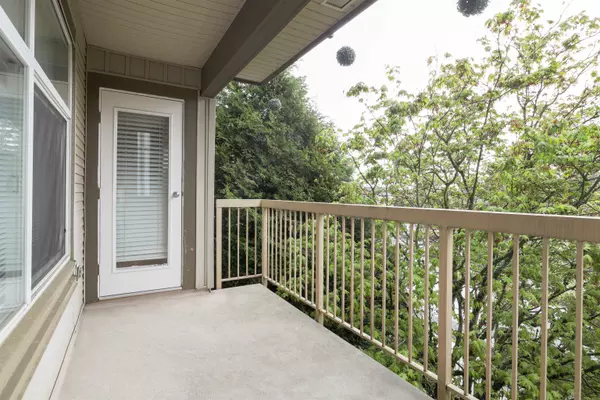 Surrey, BC V3R 0X7,14885 105 AVE #210