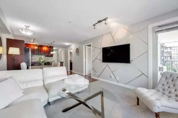 Langley, BC V3A 3X4,19939 55a AVE #204