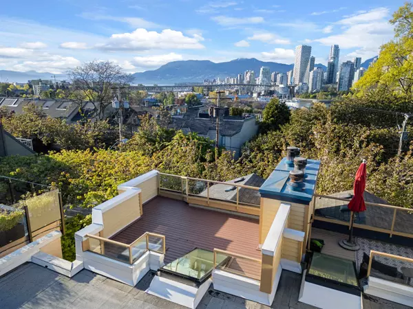 Vancouver, BC V6H 1B4,1100 W 7th AVE #210