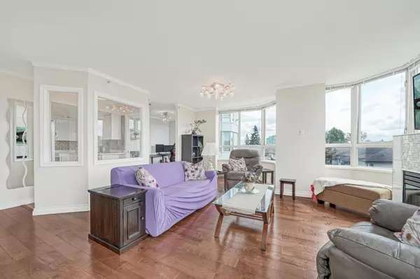 Surrey, BC V3R 0S3,10082 148 ST ##508