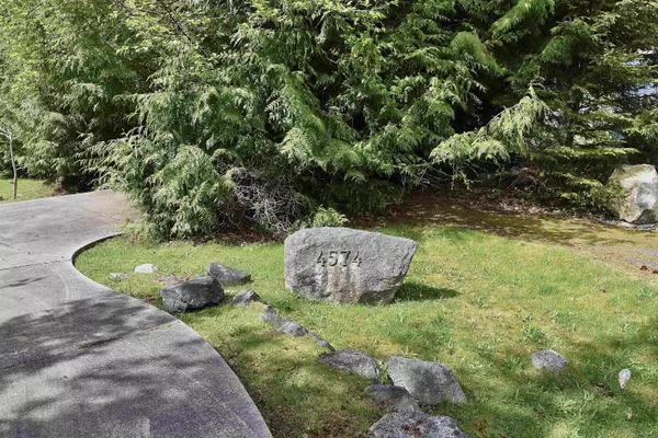 Madeira Park, BC V0N 2H1,4574 Esquire PL