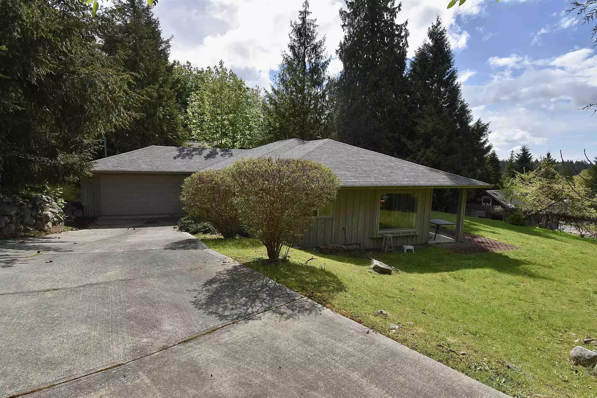 Madeira Park, BC V0N 2H1,4574 Esquire PL