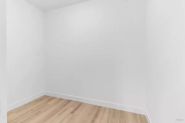 Langley, BC V2Y 3K5,20487 65 AVE #A103