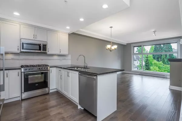 Surrey, BC V4A 1V3,15310 17a AVE #404