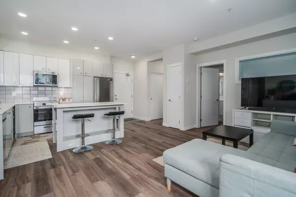 Surrey, BC V3R 0G8,10838 Whalley BLVD #117