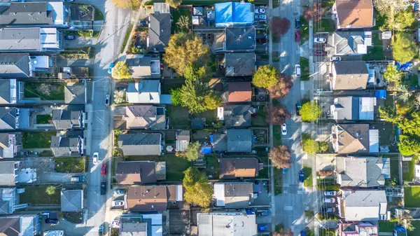 Vancouver, BC V5R 4C7,5303 Mckinnon ST