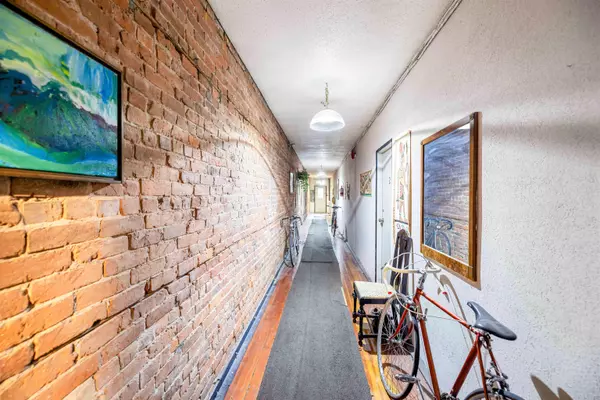 Vancouver, BC V6Z 1L8,1130 Granville ST