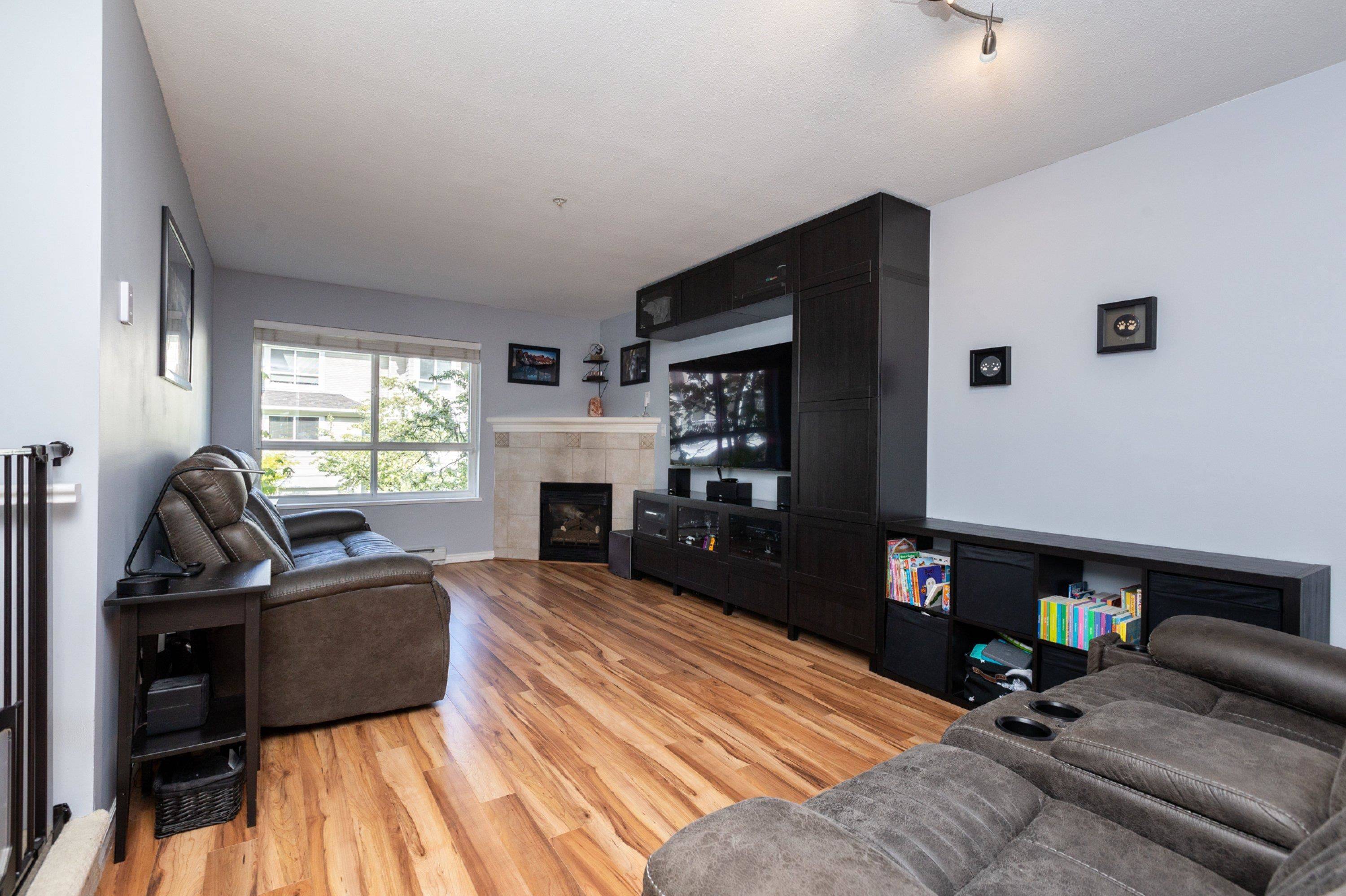 Langley, BC V3A 8M7,20890 57 AVE #3