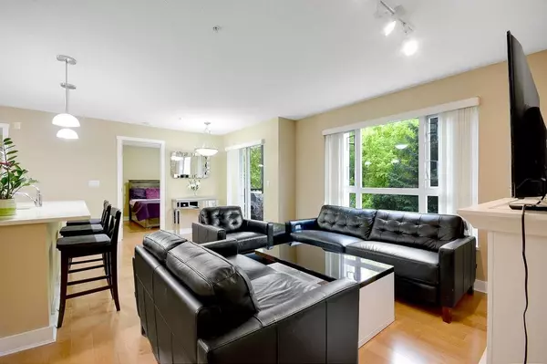 Surrey, BC V4A 1V4,15265 17a AVE #208