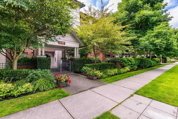 Surrey, BC V4A 9T4,15188 22 AVE #101