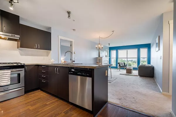 Coquitlam, BC V3E 0A2,3050 Dayanee Springs BLVD #417